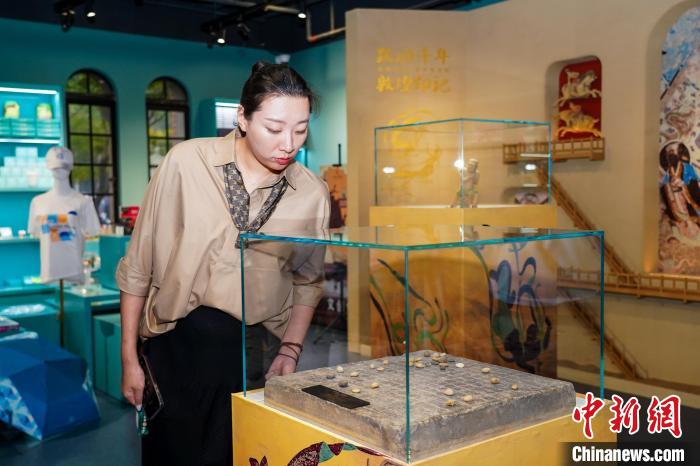 敦煌壁画中的体育文化展登陆上海，展现千年运