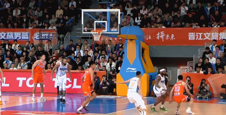 北京男篮遭福建逆转，许利民指防守漏洞致败