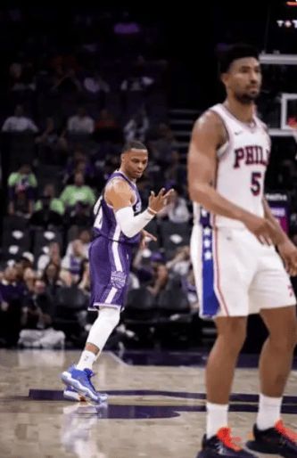 新星爆发率队大胜国王 76人终结连败